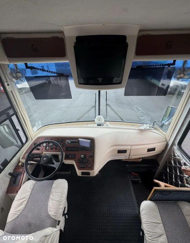 Inny Gulf Stream Sun Voyager USA Kamper - 8