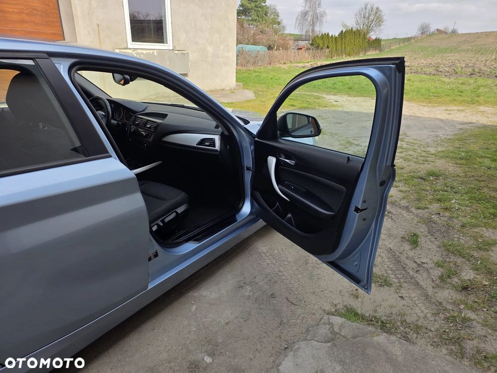 BMW Seria 1 116i - 15