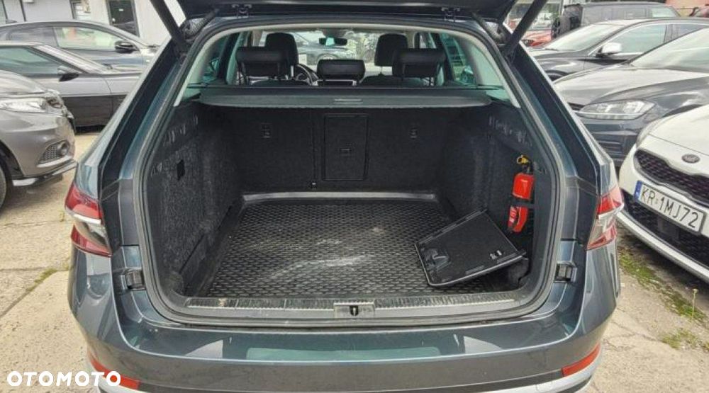 Skoda Superb 2.0 TDI SCR 4x4 Scout DSG - 36