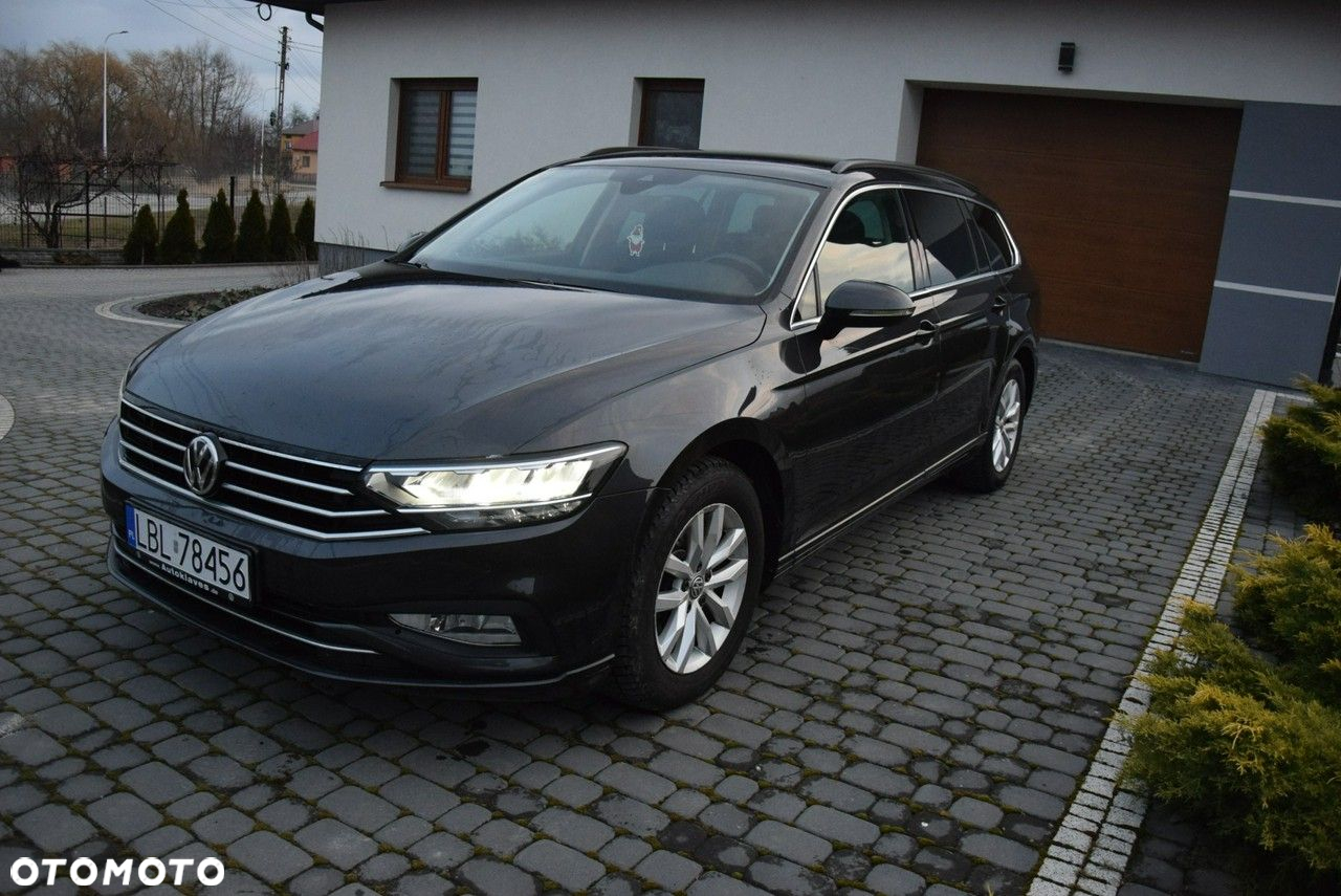 Volkswagen Passat - 4