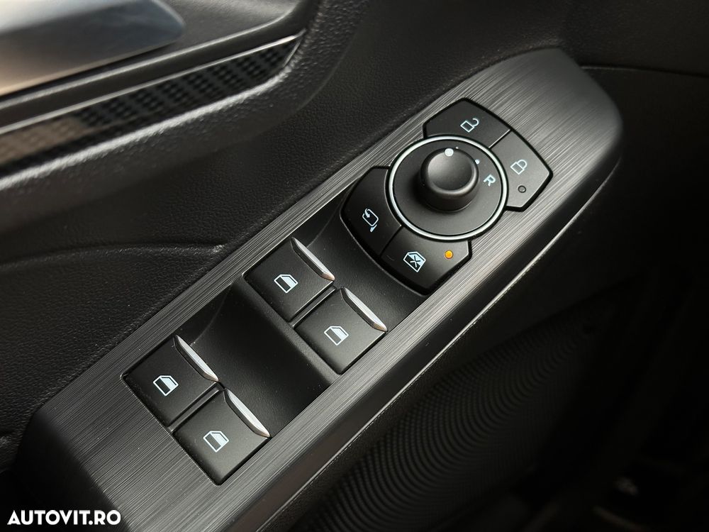 Ford Kuga 2.5 Duratec FHEV ST-LINE - 30