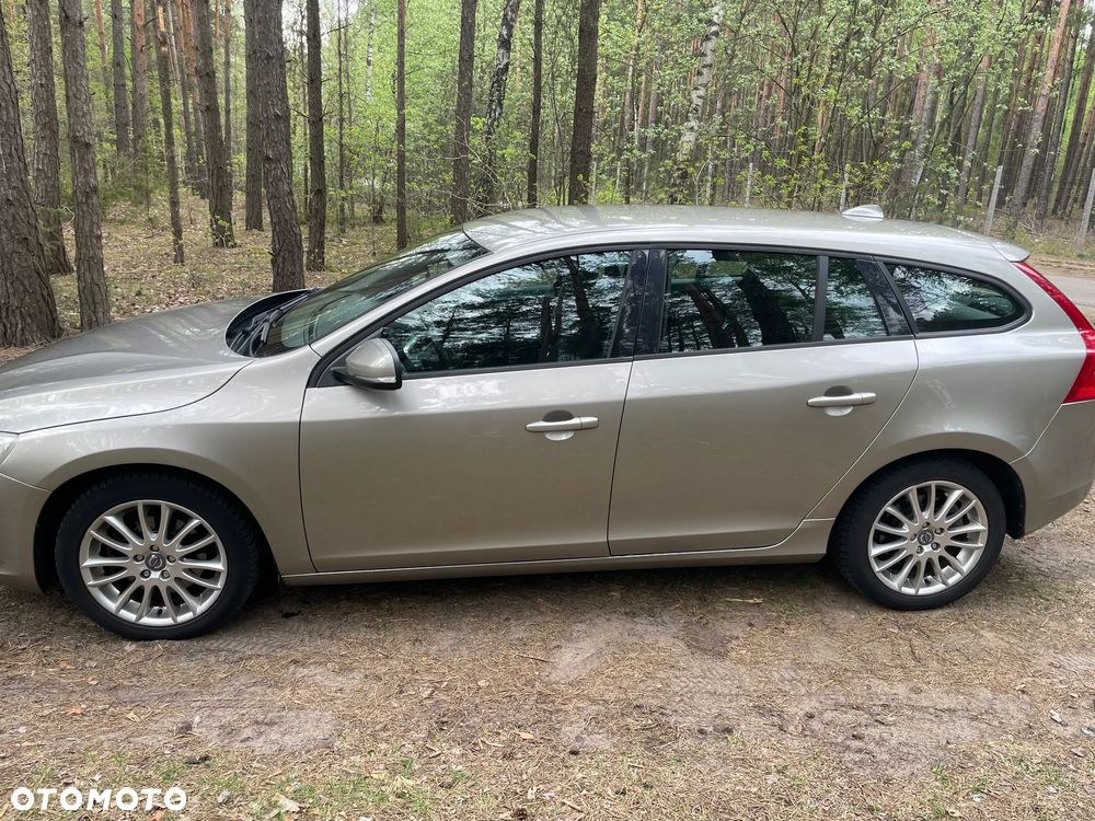 Volvo V60 D2 Edition - 19