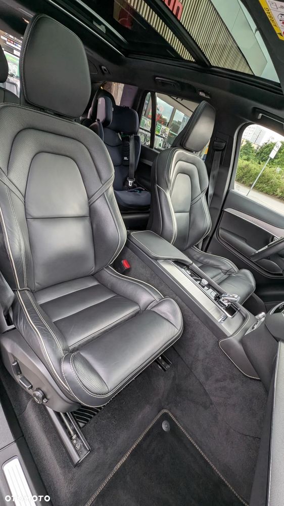 Volvo XC 90 B5 D AWD Ultimate Dark - 19