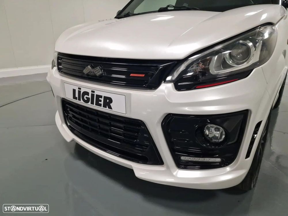 Ligier JS 50 - 12