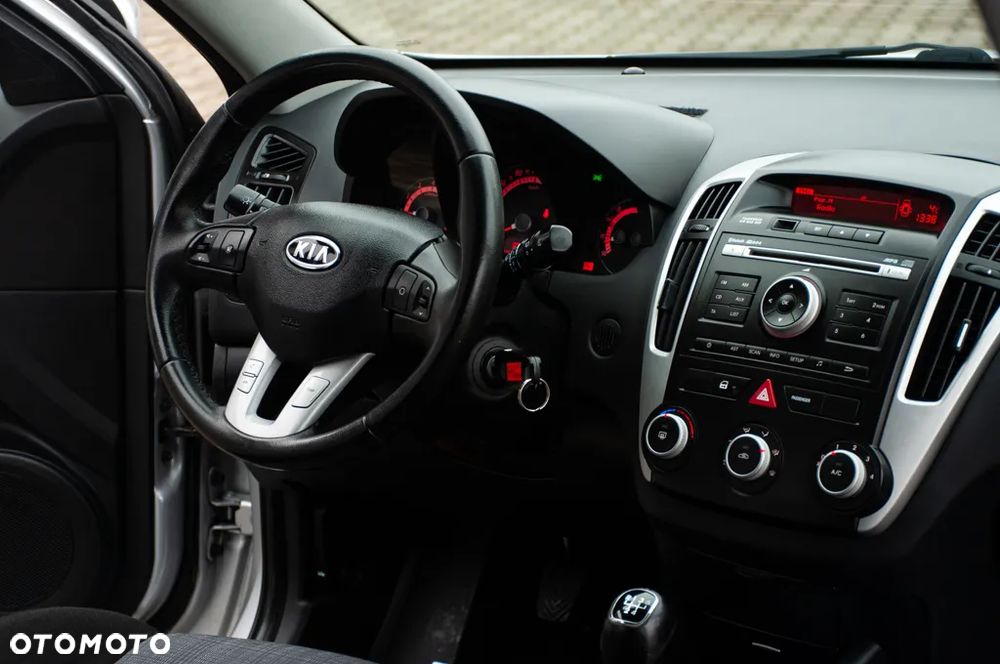 Kia Ceed 1.4 CVVT LX - 19