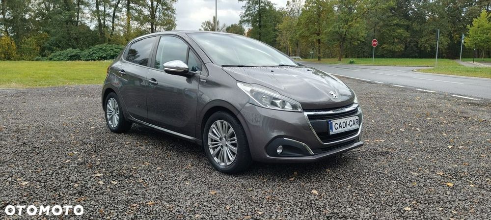 Peugeot 208 2018 photo 3