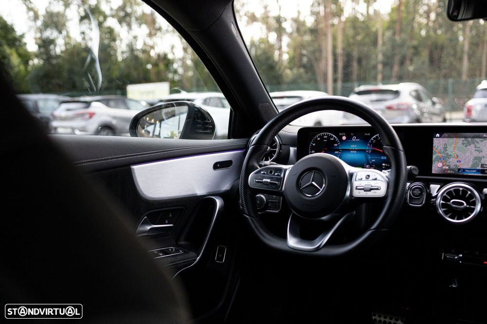 Mercedes-Benz A 250 e 8G-DCT Edition AMG Line - 24
