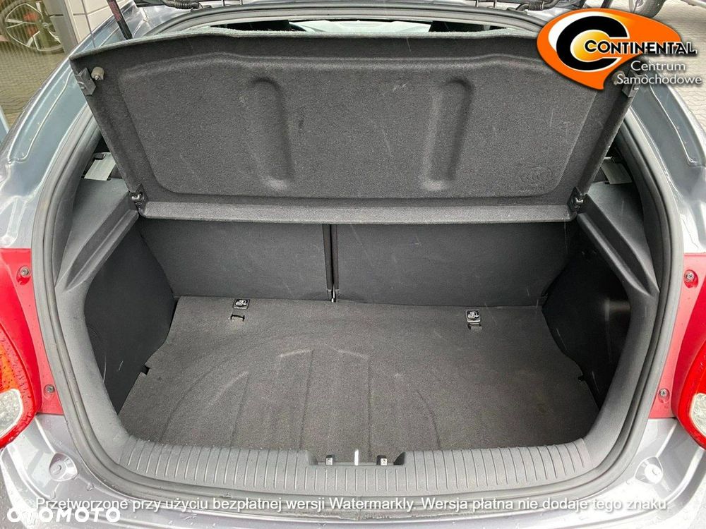 Hyundai Veloster - 14