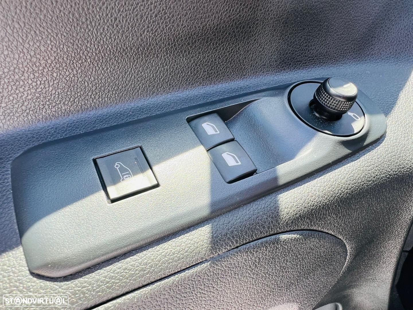 Fiat Doblò Cargo 1.5 BlueHdi Curta - 10