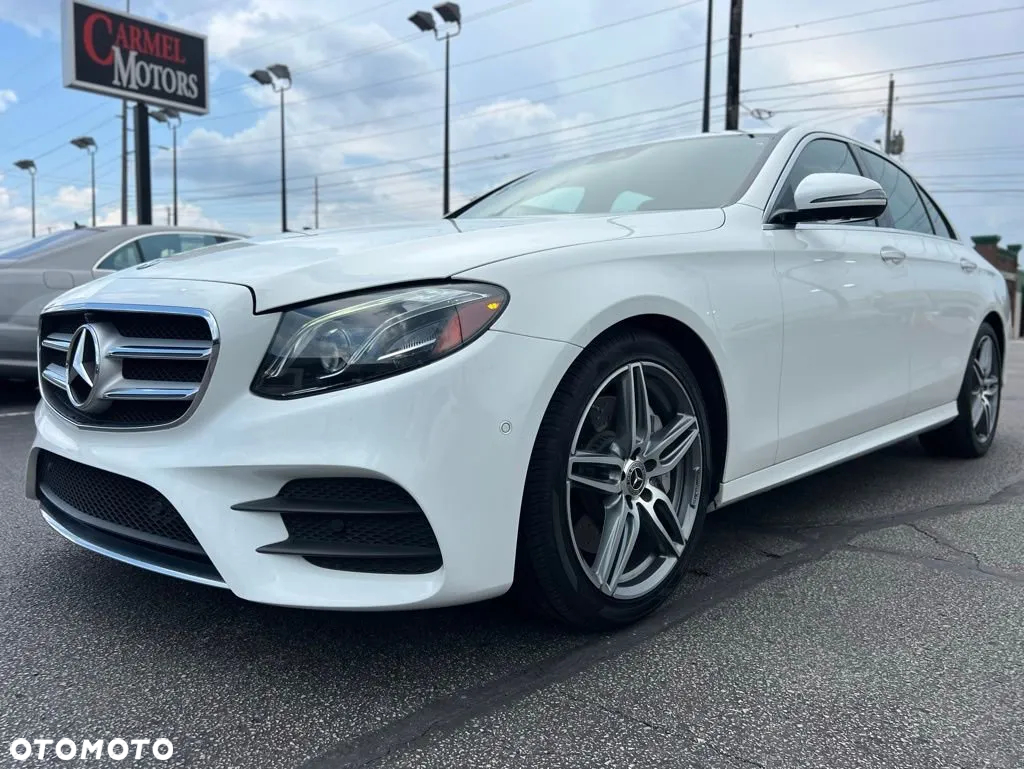Mercedes-Benz Klasa E - 9