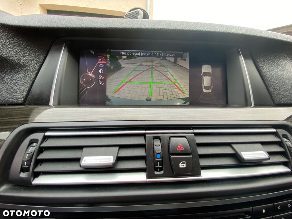BMW Seria 5 520d xDrive Luxury Line - 2