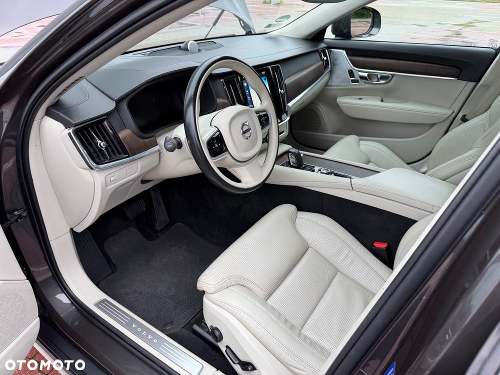 Volvo V90 Cross Country B5 D AWD Pro - 31