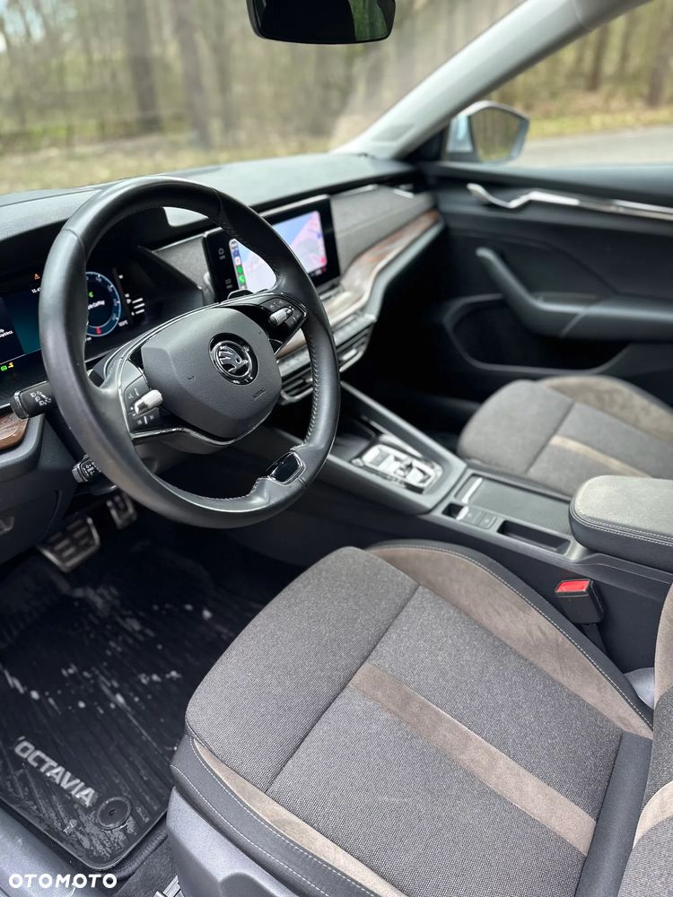 Skoda Octavia 2.0 TSI 4x4 Scout DSG - 9