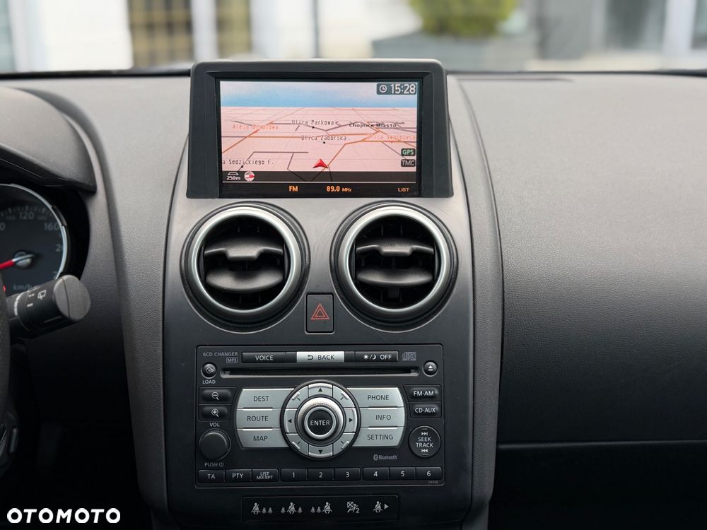 Nissan Qashqai 2.0 dCi DPF tekna - 13