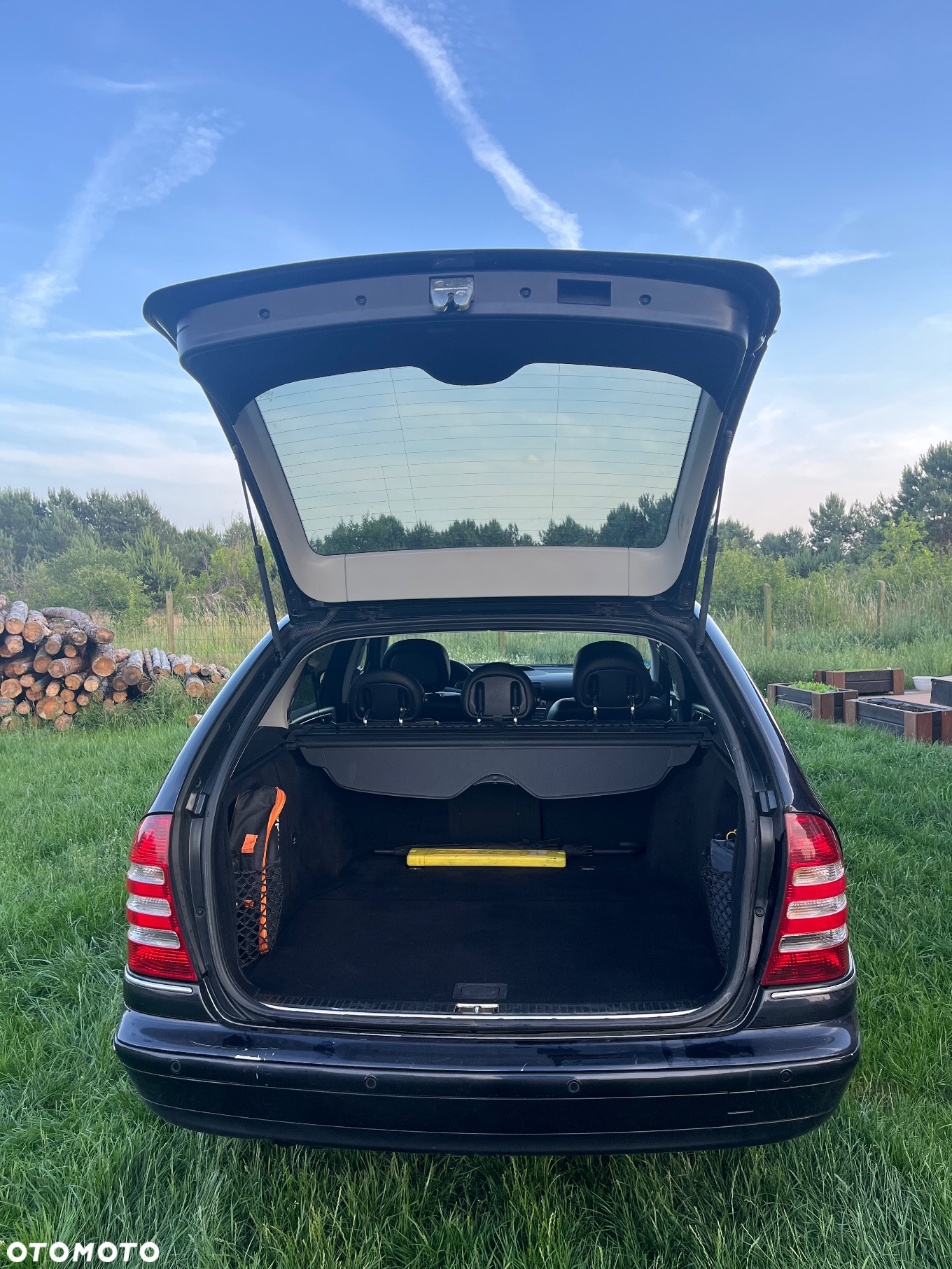 Mercedes-Benz Klasa C 180 T Kompressor Automatik Avantgarde Sport Edition - 12