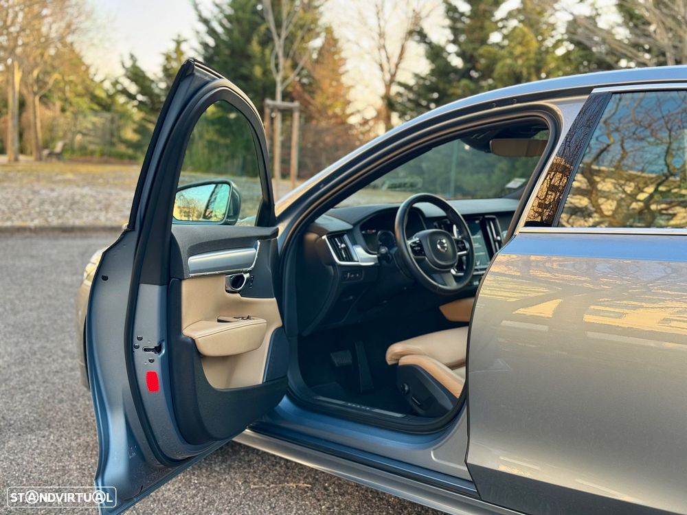 Volvo S90 2.0 T8 Momentum Plus AWD Geartronic - 12