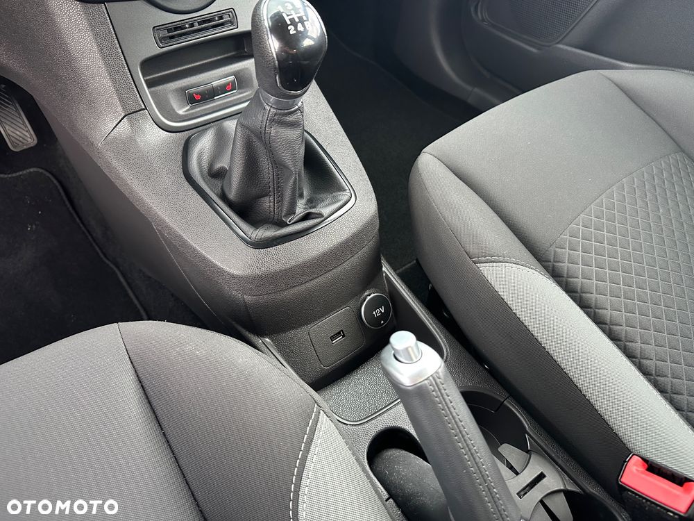 Ford Fiesta - 30