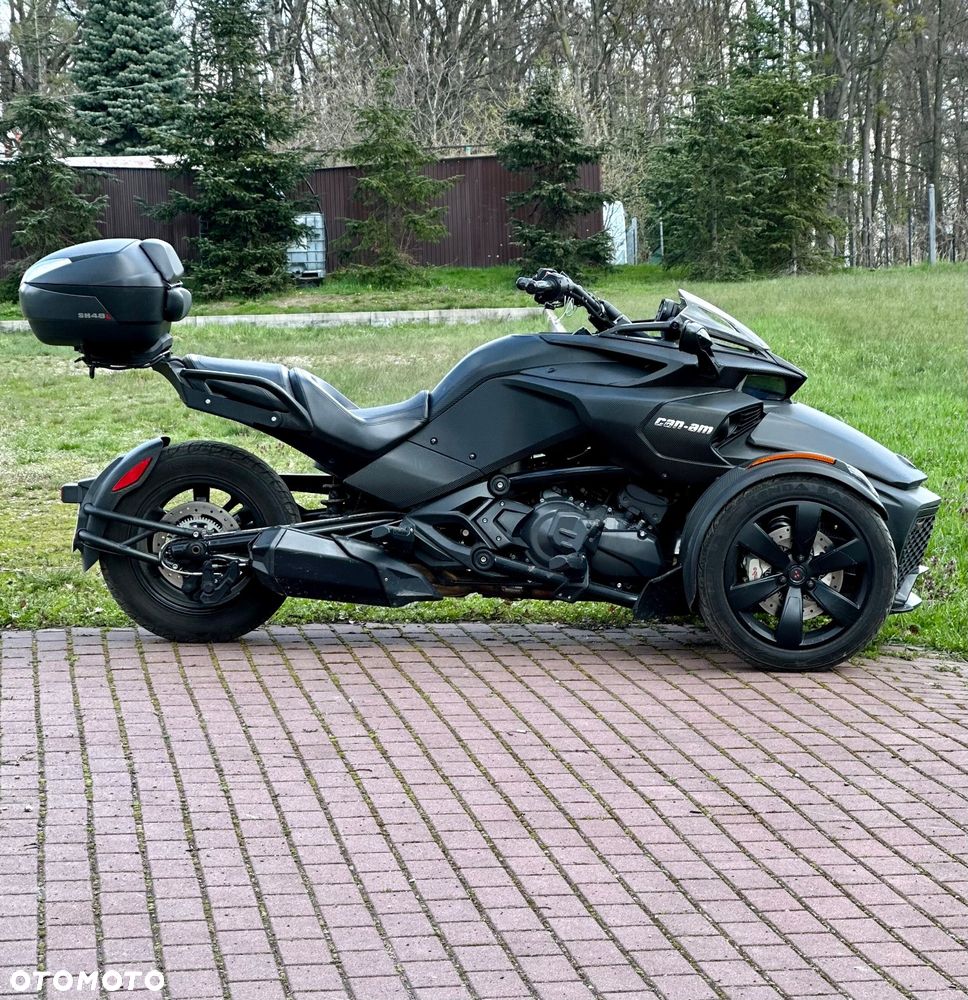 Can-Am Spyder - 1
