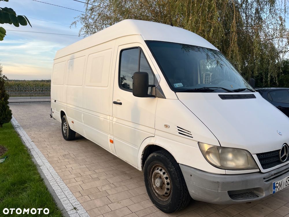 Mercedes-Benz Sprinter - 2