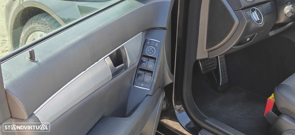 Mercedes-Benz C 220 Station CDI DPF Auto BlueEFFICIENCY Avantgarde - 11