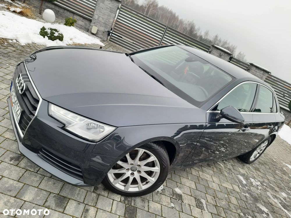 Audi A4 Limousine - 6
