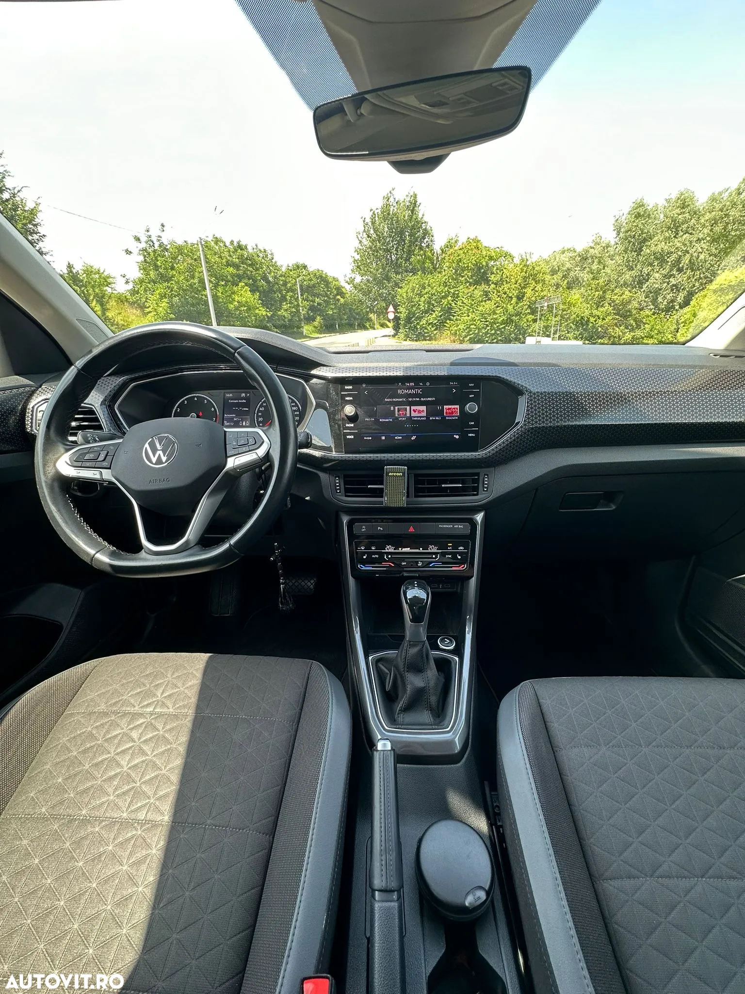 Volkswagen T-Cross - 28