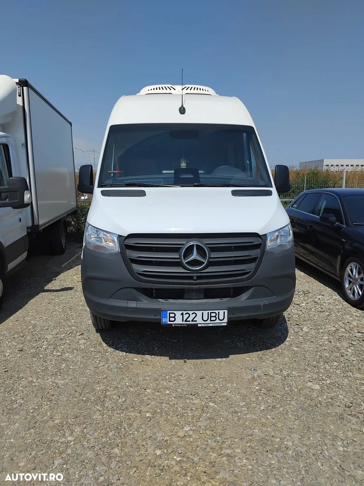 Mercedes-Benz Sprinter - 1