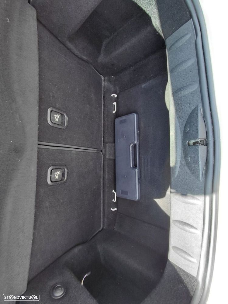 MINI 3 Portas Cooper D - 37