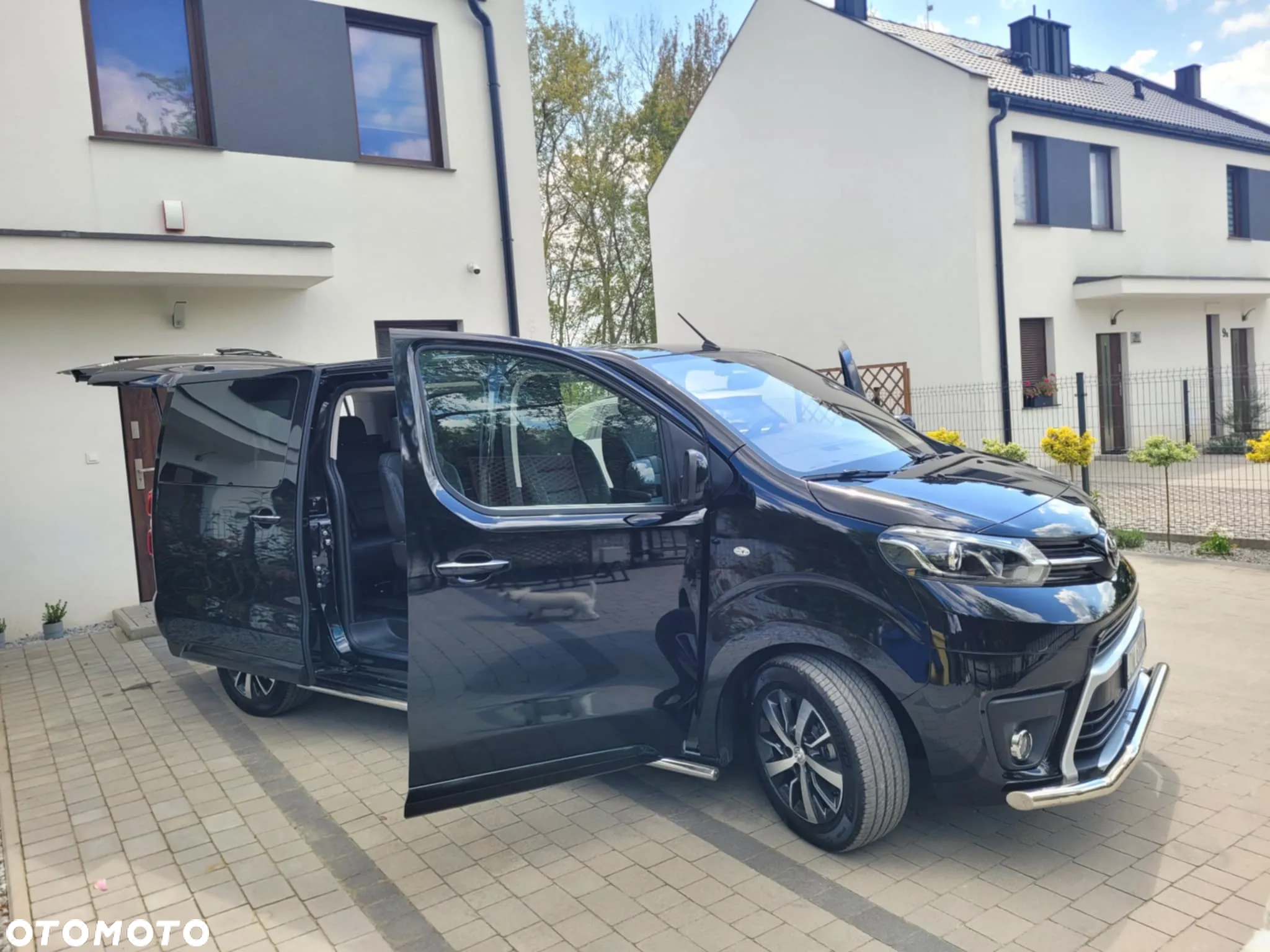 Toyota ProAce Kombi 2.0 D-4D Long 2,8t - 3
