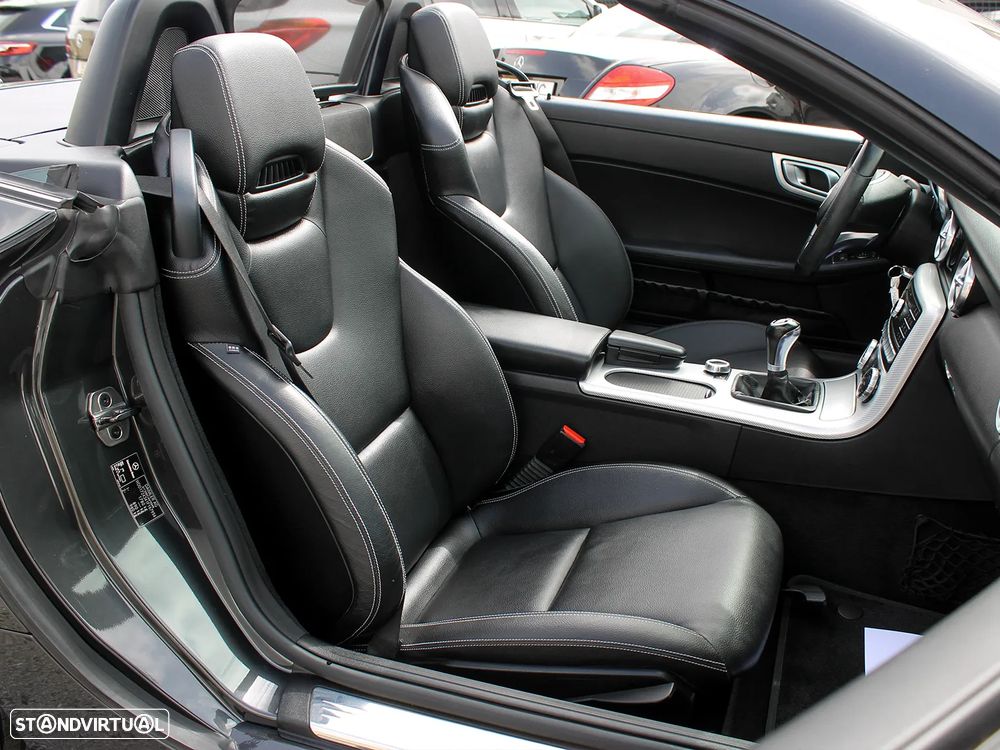 Mercedes-Benz SLC 200 - 12