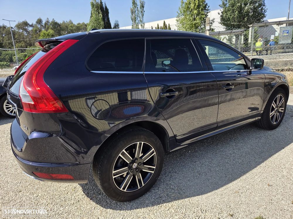 Volvo XC 60 2.0 D4 Momentum Plus Geartronic - 6