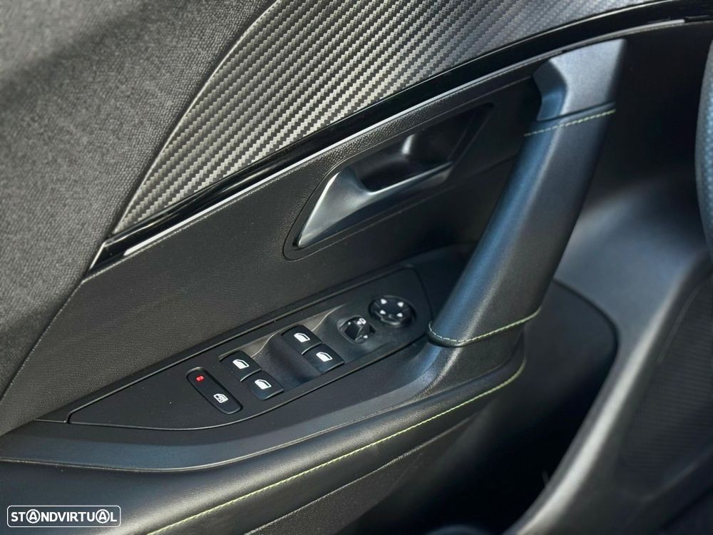 Peugeot 2008 1.2 PureTech GT Line EAT8 - 50