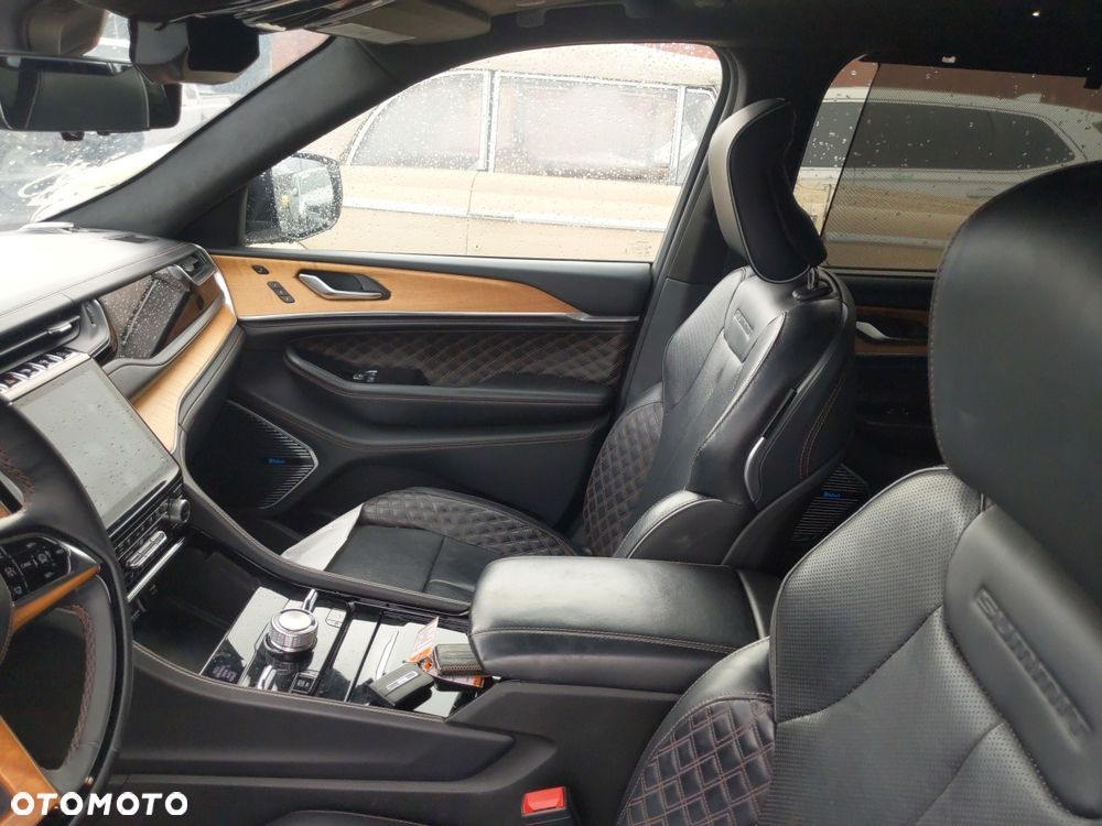 Jeep Grand Cherokee 5.7 V8 HEMI Summit - 14