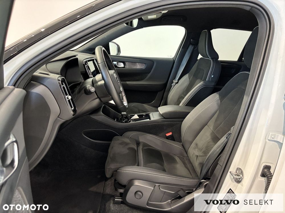 Volvo XC 40 - 22