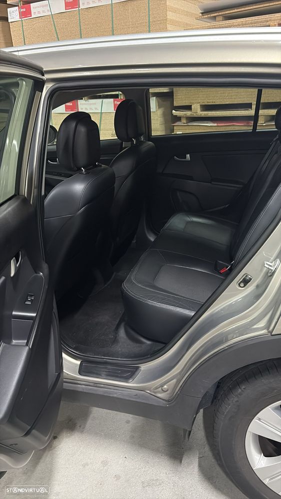 Kia Sportage 2.0 CRDI TX - 6