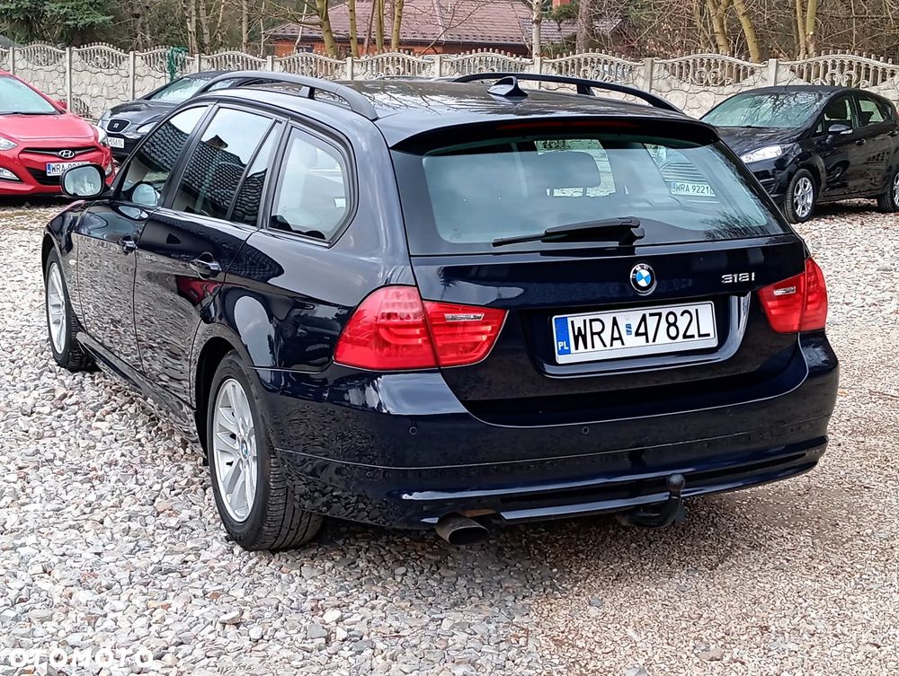 BMW Seria 3 318i Edition Sport - 4
