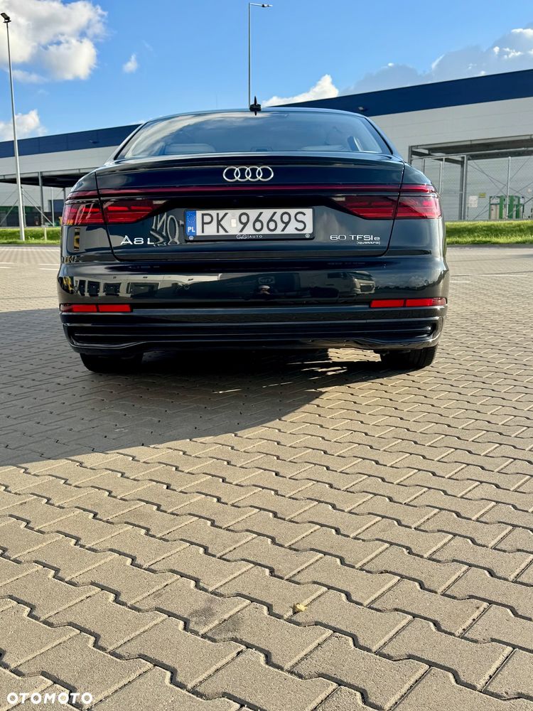 Audi A8 - 8