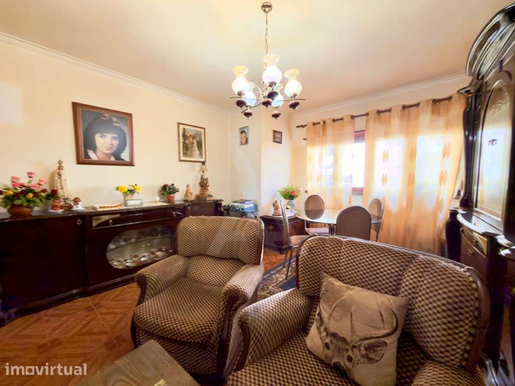 Apartamento T2 em Cascais com luz natural e excelentes acessos para... - Grande imagem: 2/13
