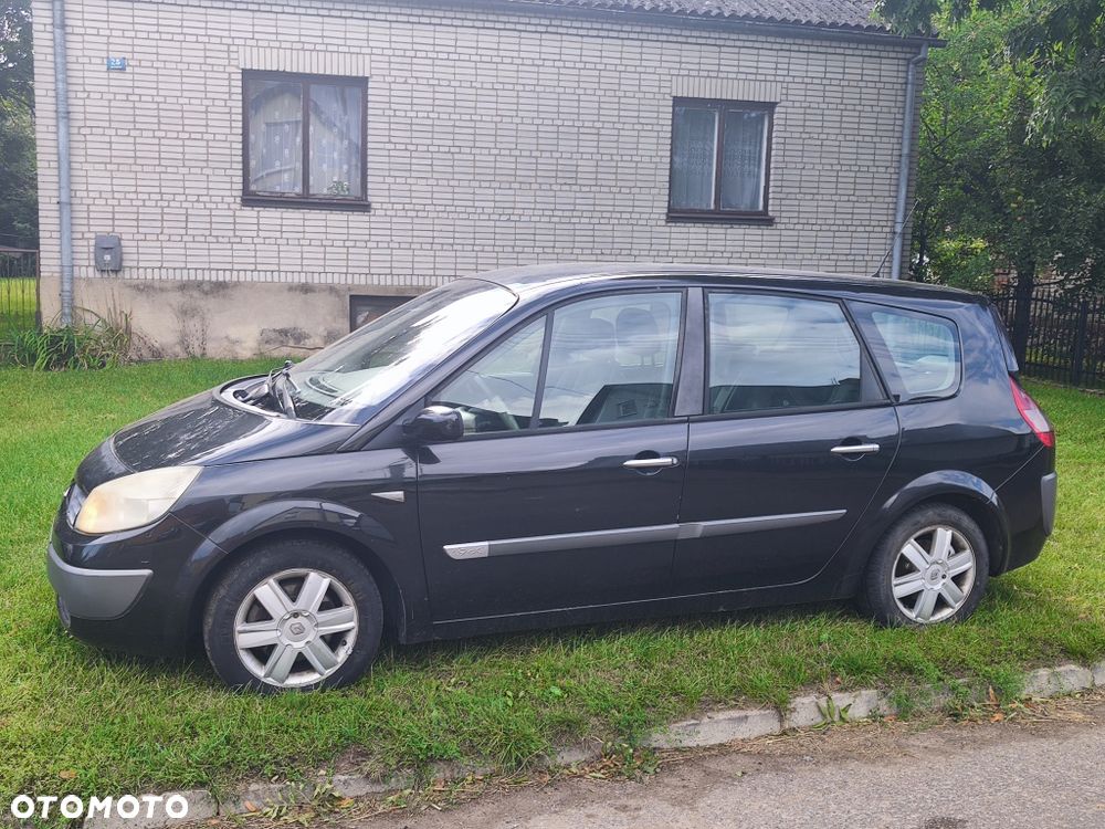 Renault Grand Scenic - 1