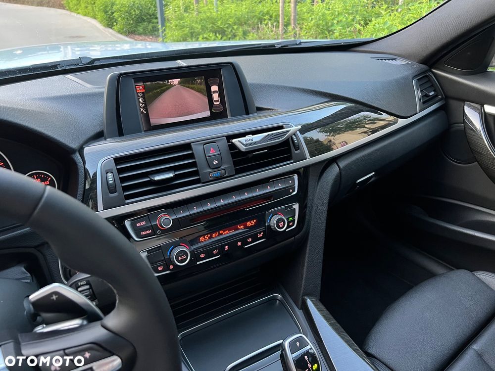 BMW Seria 3 330i - 18