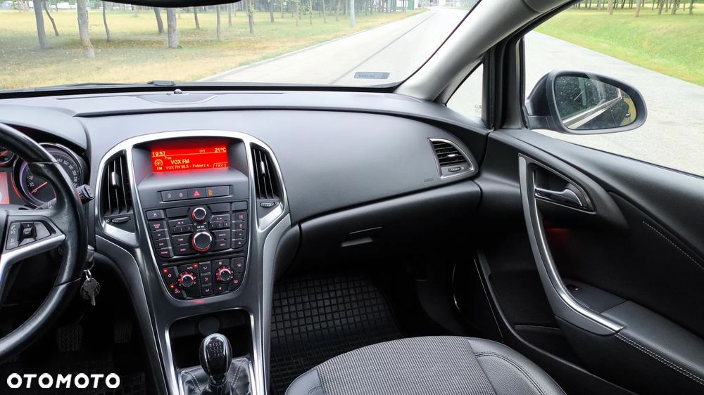 Opel Astra 1.6 Turbo Innovation - 14