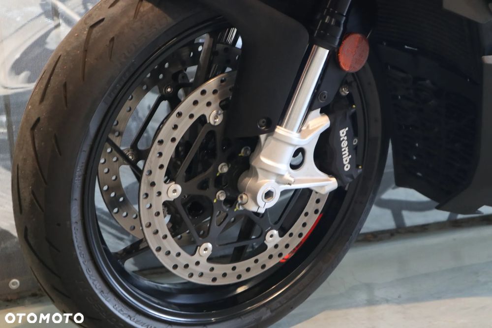 Aprilia Tuono - 4