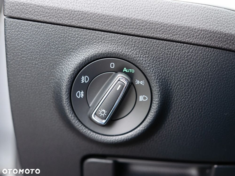 Skoda Superb 2.0 TDI Ambition - 37