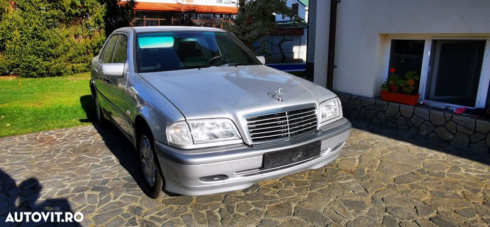 Mercedes-Benz C - 4