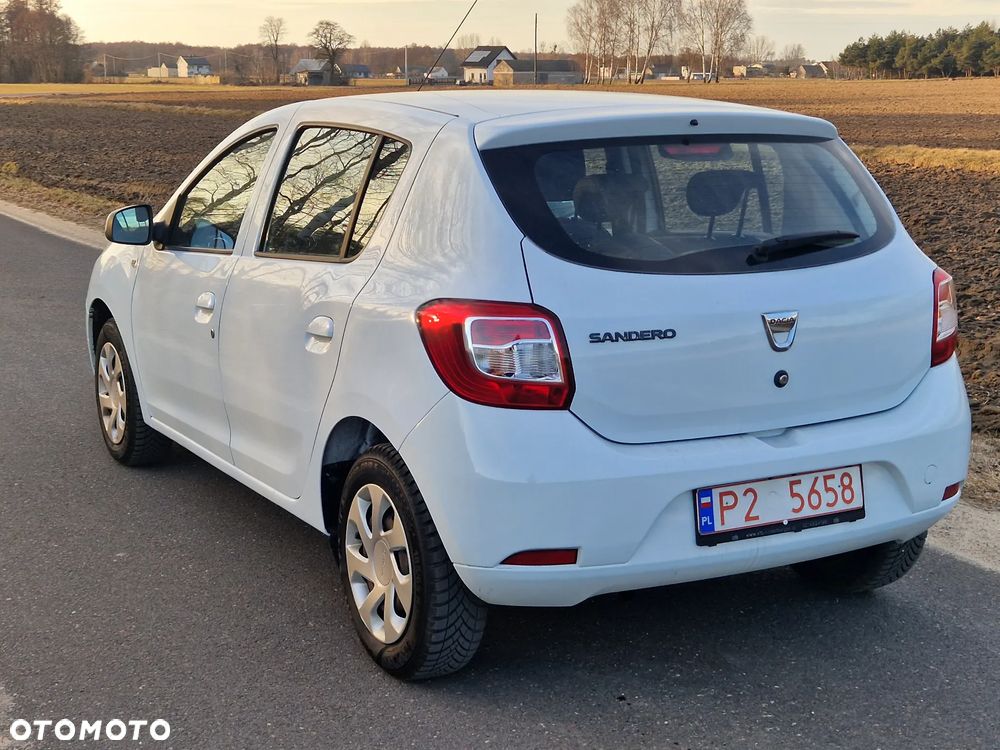 Dacia Sandero 1.2 16V 75 Essentiel - 6