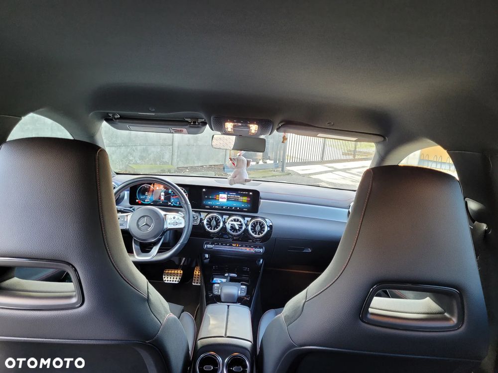 Mercedes-Benz CLA 200 AMG Line 7G-DCT - 19