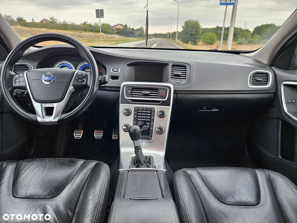 Volvo V60 D4 R-Design Kinetic - 16