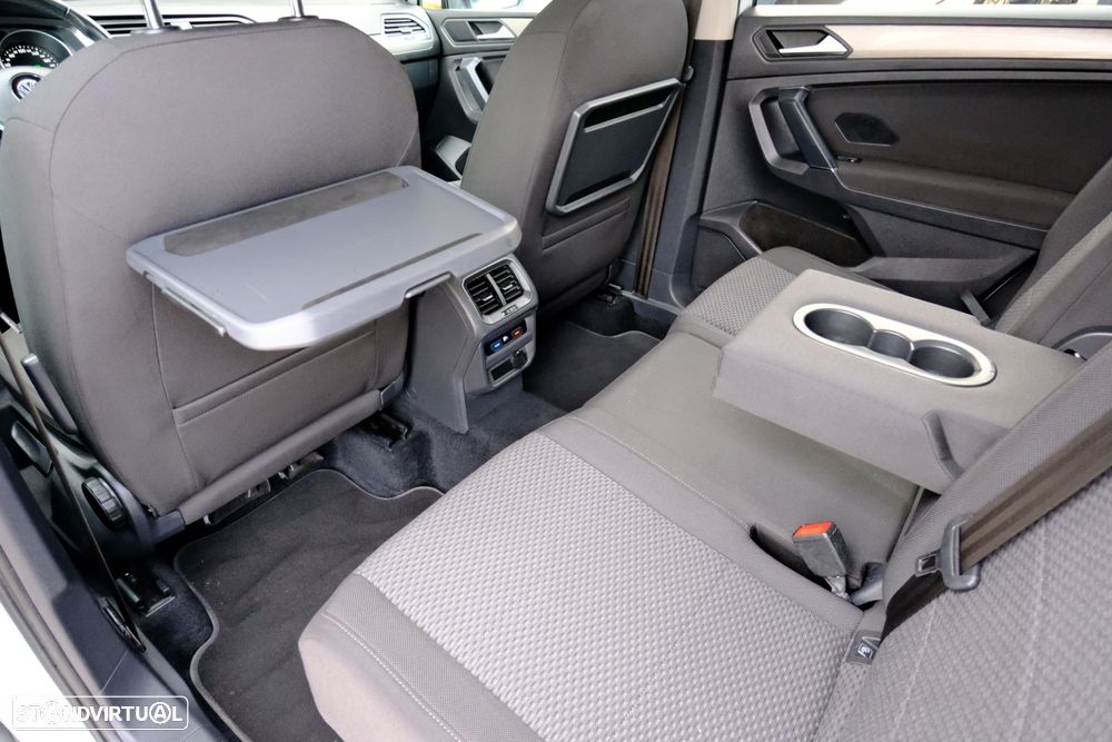 VW Tiguan Allspace 2.0 TDI Confortline DSG - 12