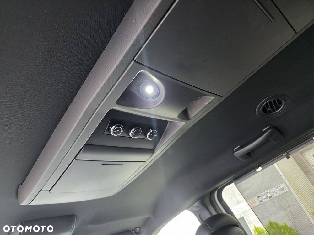 Dodge Grand Caravan - 29