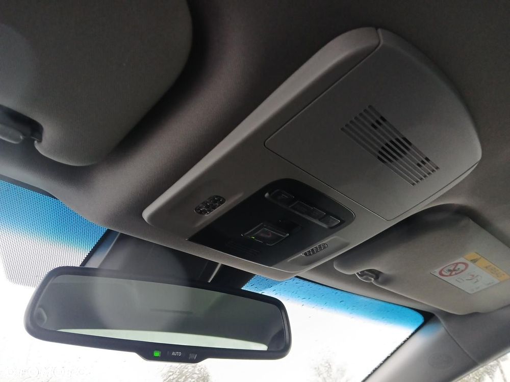 Toyota Camry 2.5 Hybrid Prestige CVT - 34